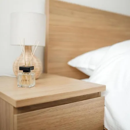 White - Free Parking Apartma *