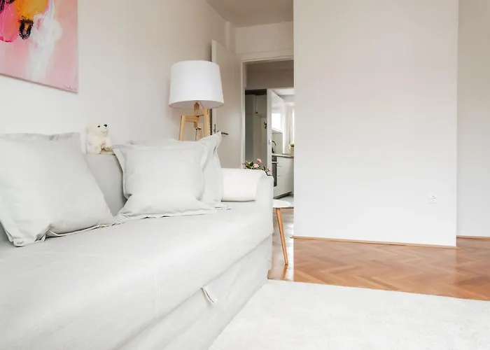 White - Free Parking * Ljubljana